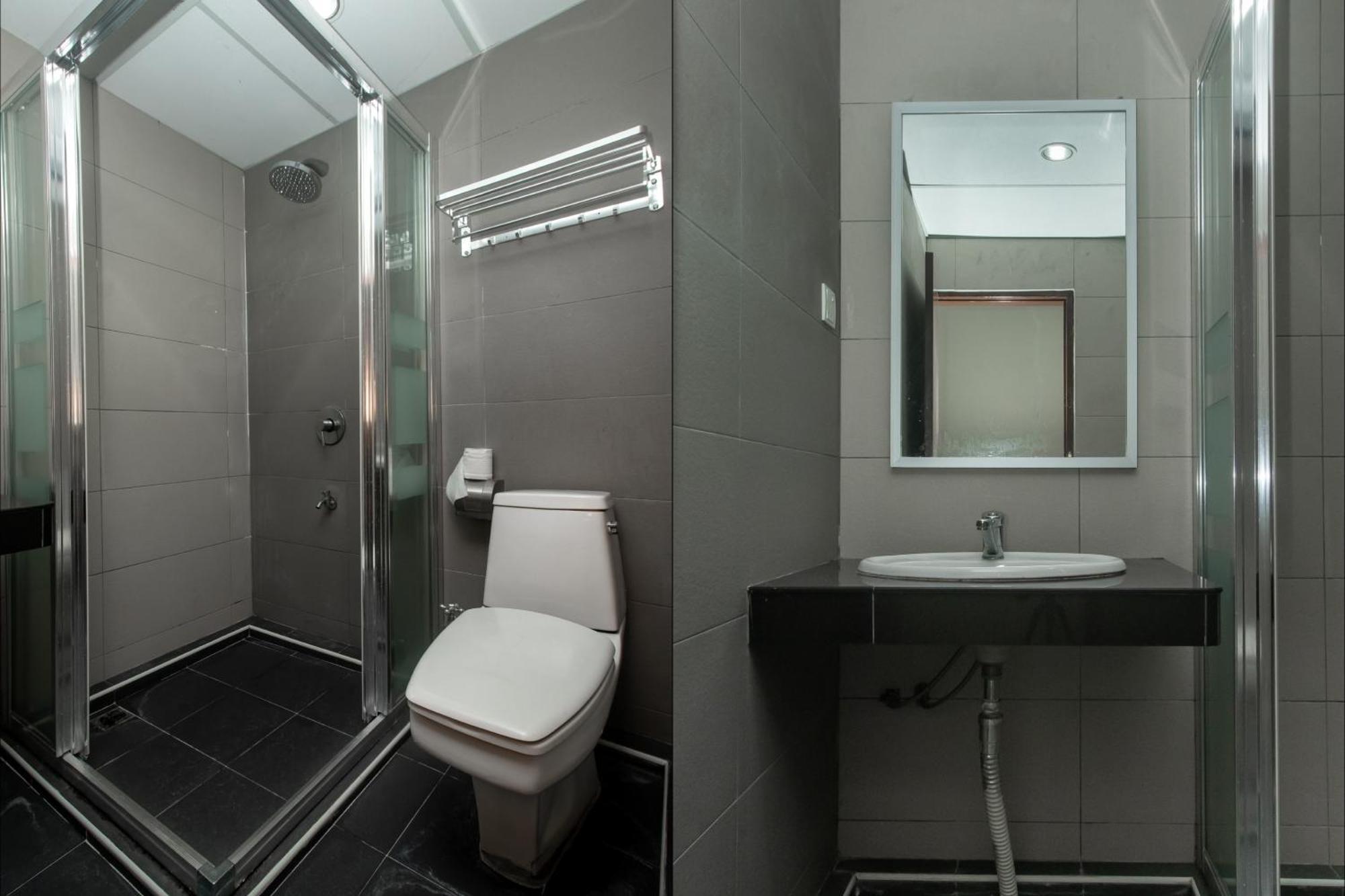 Super Oyo 90055 Mansion Inn Sibu Zewnętrze zdjęcie